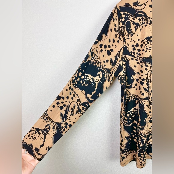 Chico's Women'a Large 2 Long Sleeve Cheetah Graphic Print Long Sleeve Top Soft - Picture 12 of 15